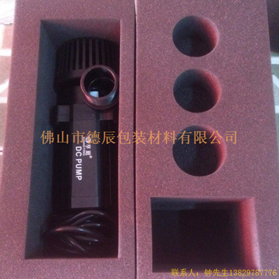 海綿內(nèi)托對(duì)各行各業(yè)產(chǎn)品起到絕緣、密封、防震、防塵、填充、隔音、固定，能夠保護(hù)包裝產(chǎn)品在運(yùn)輸過程中安然無恙，起到保護(hù)產(chǎn)品的一個(gè)作用，同時(shí)可以美化產(chǎn)品，提升產(chǎn)品檔次。